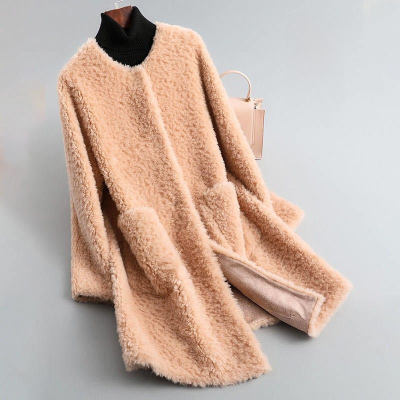 Fairleigh | Luxurious Warmth in a Shearling Coat