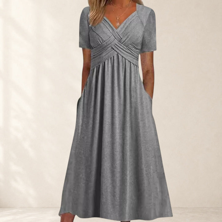 Amanda - Flattering Dress