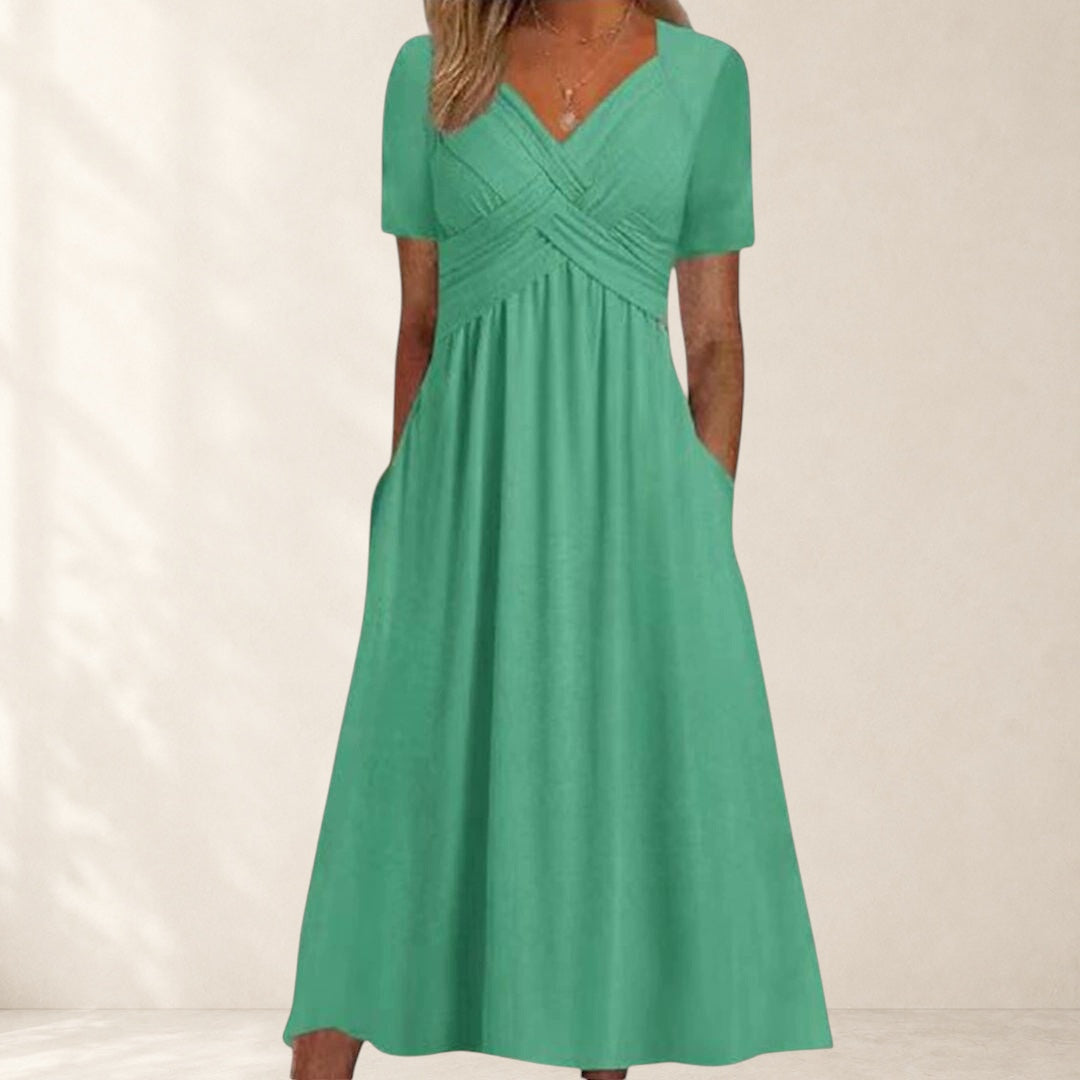 Amanda - Flattering Dress