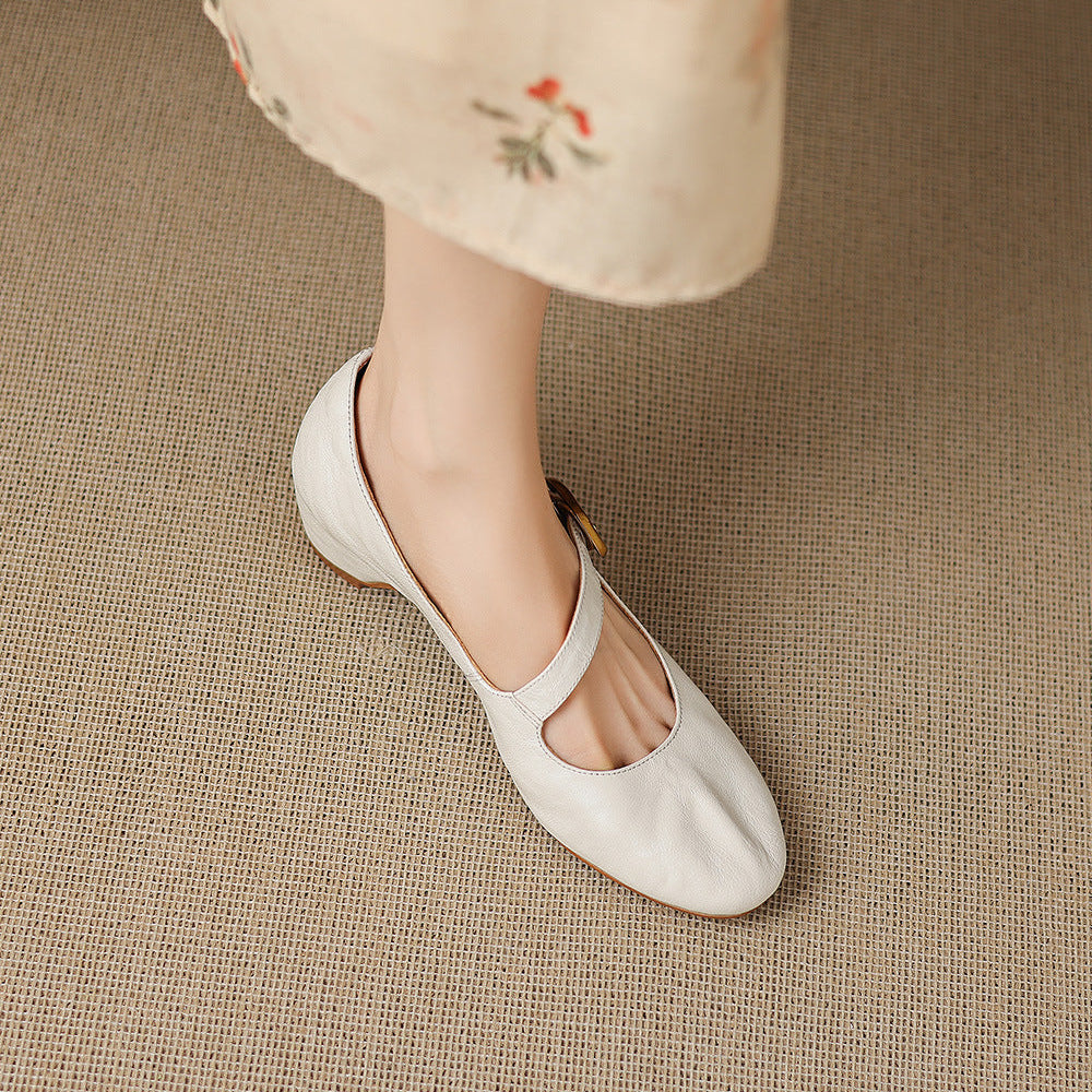 Quira | Round-Toe Mary Jane Flat