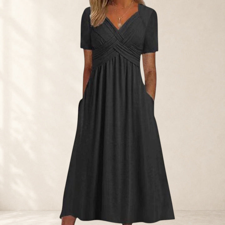 Amanda - Flattering Dress